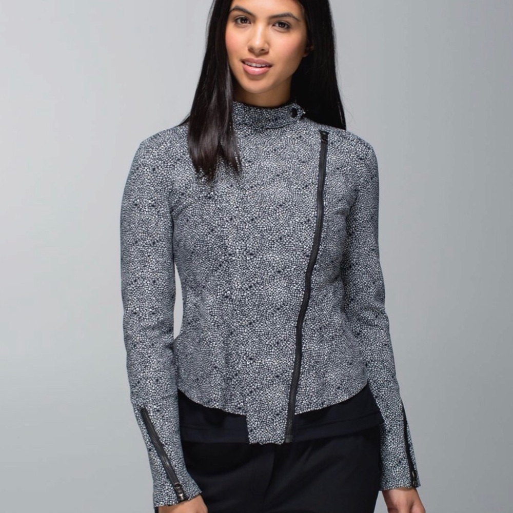Lululemon Bust A Move Jacket *Missing Hood*